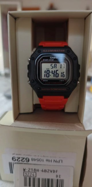Reloj Casio digital W-218H-4B2VDF
