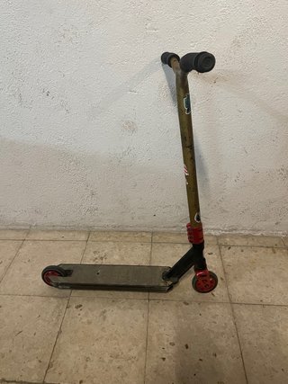 Patinete Freestyle con Ruedas Rojas
