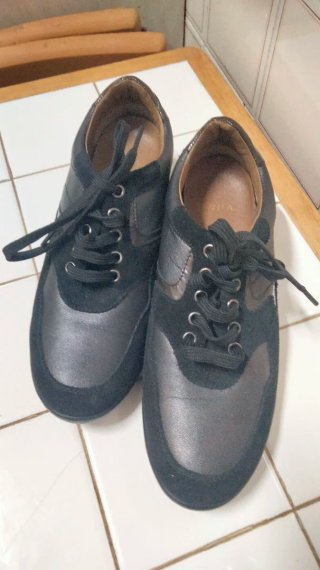 Zapatos de vestir cordones negro y gris Talla 37