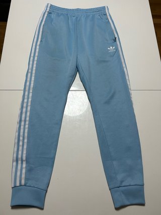 Pantalón de chándal adidas celeste