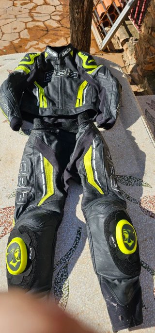 Traje de Moto Bela 2 Piezas, Botas y Guantes