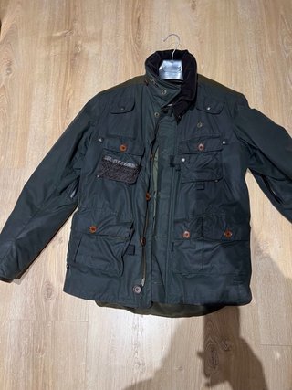 Chaqueta Barbour modelo Tokito Edición Limitada