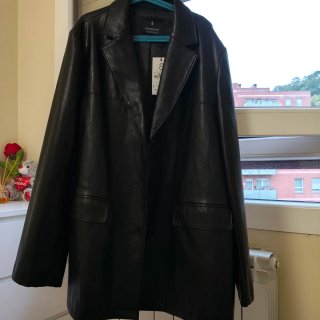 Americana Polipiel Negra Stradivarius