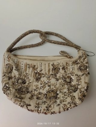 Bolso de fiesta Zara con abalorios
