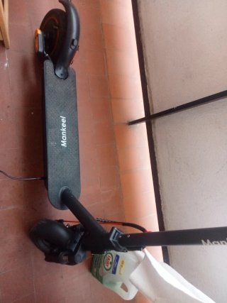 Patinete eléctrico Mankeel( no ago envíos)