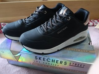 Deportivas Skechers Street Negras