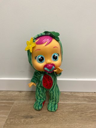 Muñeca Bebé Llorón temática sandía