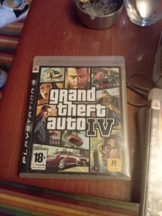 Grand Theft Auto IV (PS3) + UFC 2009
