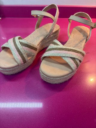 Sandalias cuña esparto Mustang
