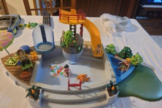 Set Playmobil Piscina con Tobogán