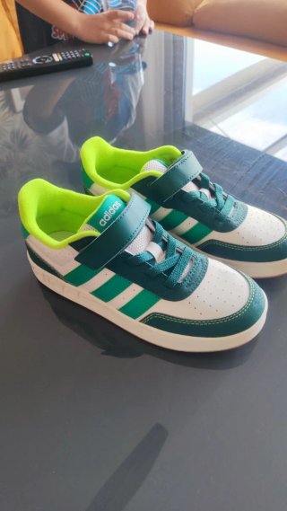 Zapatillas Adidas Blancas y Verdes