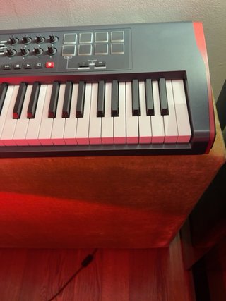 Teclado Controlador MIDI Novation Impulse 61