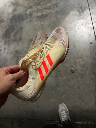 Zapatillas de atletismo adidas con clavos