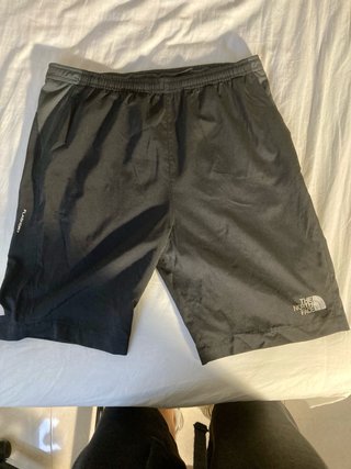 Pantalón corto The North Face 16 años