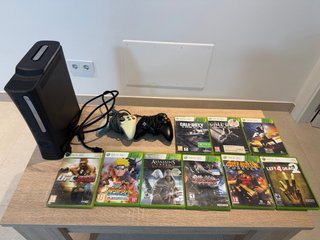 Xbox 360 120GB con 9 giochi e 2 controller