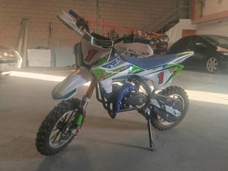 Mini cros Rebel Master