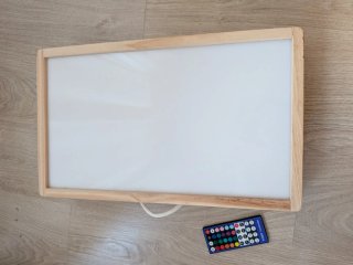 Mesa de luz sensorial con mando