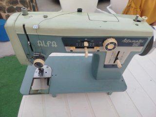 Máquina de coser Alfa Alfamatic 109