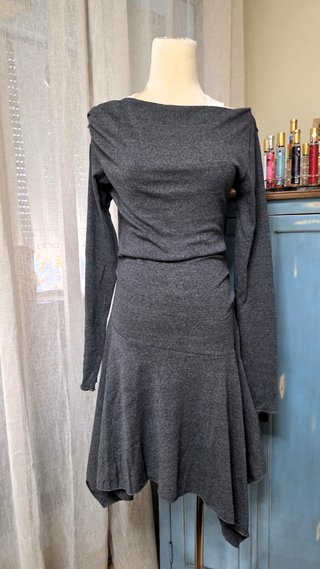 Vestido corto asimétrico Zara gris