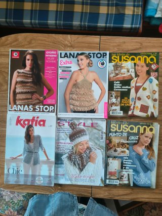 Lote 3  -  6 revistas de punto 10 €