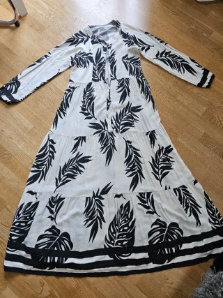 Vestido largo estampado blanco y negro