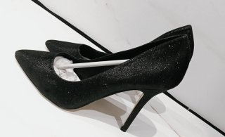 Zapatos de tacón negros Essence Menbur