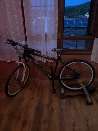 Bicicleta de Montaña BH Negra