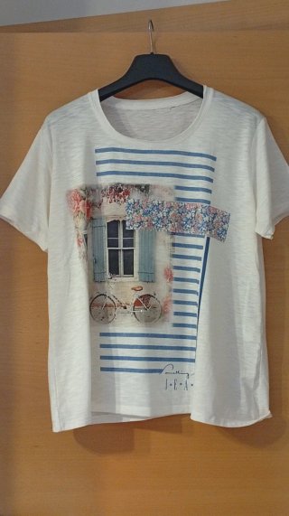 Camiseta Blanca con Estampado