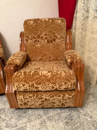 Sillón de Madera y Tela
