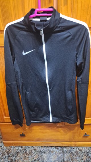 Chaqueta Nike Negra