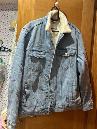 Chaqueta Vaquera Bershka con Borrego