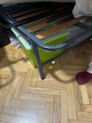 Cama 90cm con colchón. Patas plegables con colchon