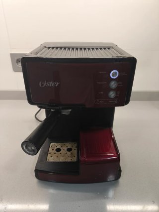 Cafetera Espresso Oster Prima Latte Roja