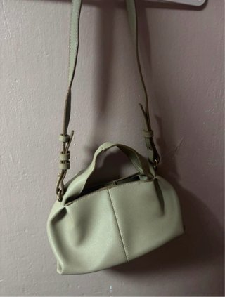 Bolso Beige de Mano y Bandolera