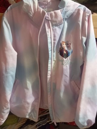 Chaquetas niña cada una 8€