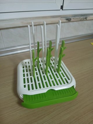 Escurridor de biberones compacto