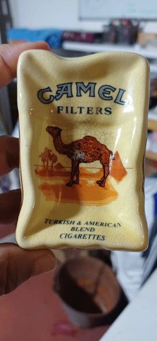 Cenicero Vintage Camel