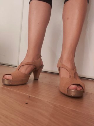 Sandalias de tacón de ante, talla 40