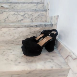 Sandalias de tacón negras