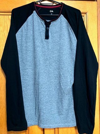 Camiseta de manga larga estilo Henley C&A...