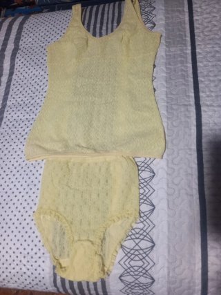 Conjunto Ropa Interior Amarillo Talla M