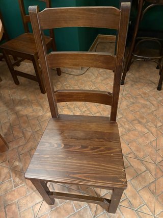 Set de 6 Sillas de Madera y Mesa de Bar