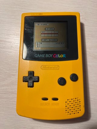 Nintendo Game Boy Color Amarilla