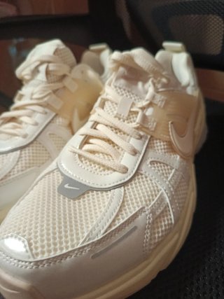 Zapatillas Nike V2K Run Sail