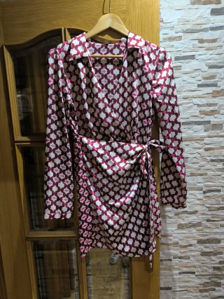 Vestido cruzado estampado