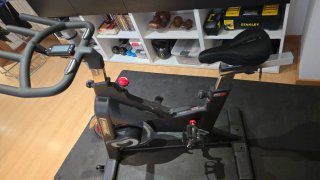 Bicicleta de Ciclo Indoor Life Fitness IC1
