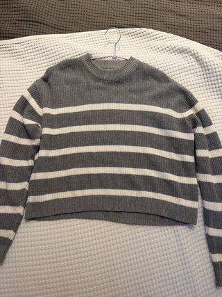 Jersey H&M Gris y Blanco