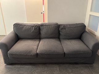 Sofá IKEA 3 plazas gris oscuro