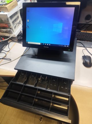 Ordenador TPV Toshiba TACTIL con portamonedas