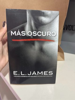 Libro, cincuenta sombras mas oscuras